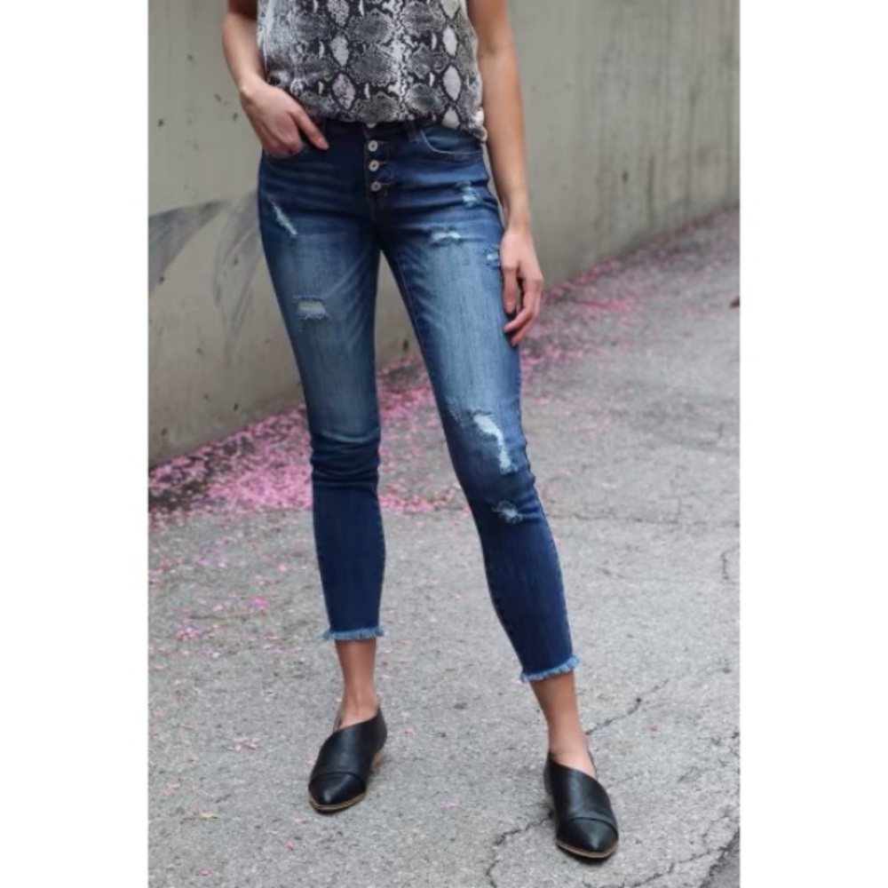 KanCan Distressed Jeans